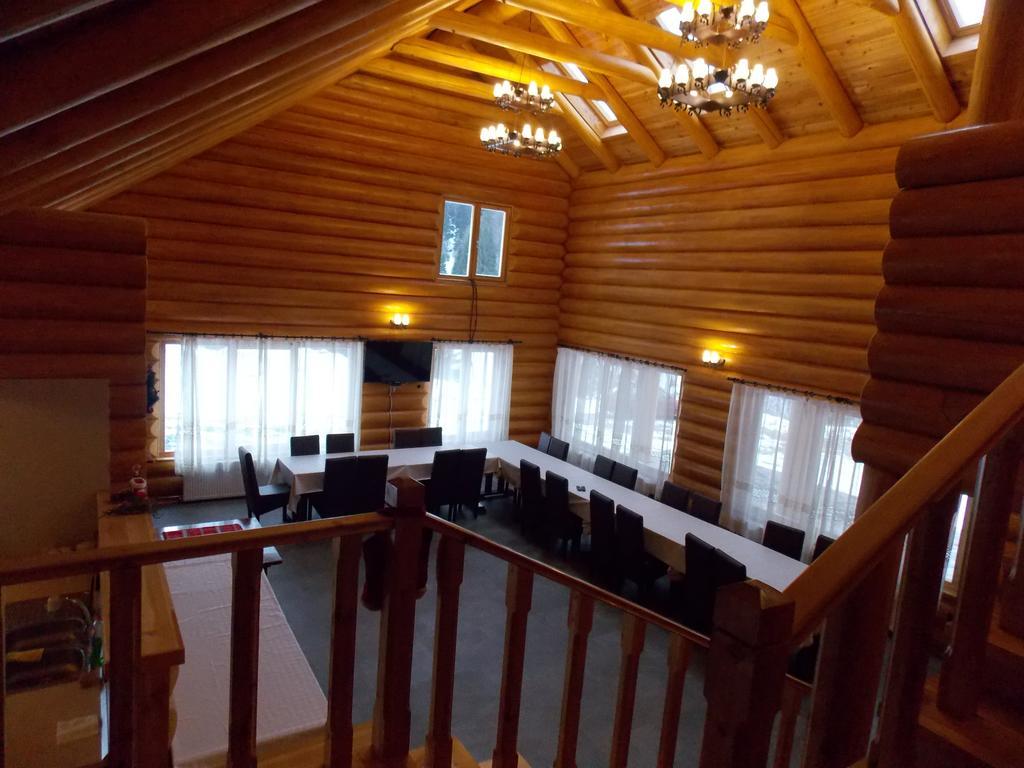 Pensiunea Izbucul Tauz Ghetari Екстериор снимка